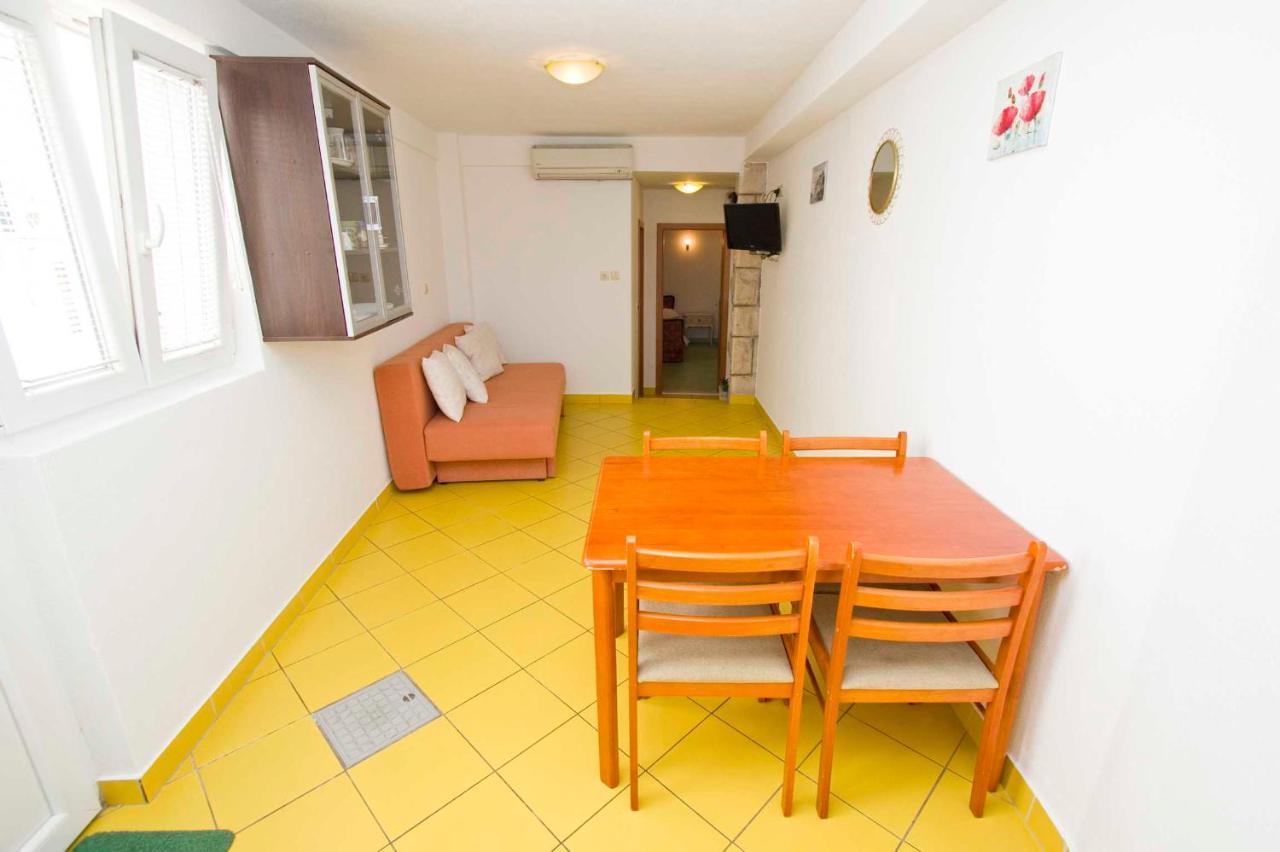 Apartments Srdjan Makarska Exterior foto